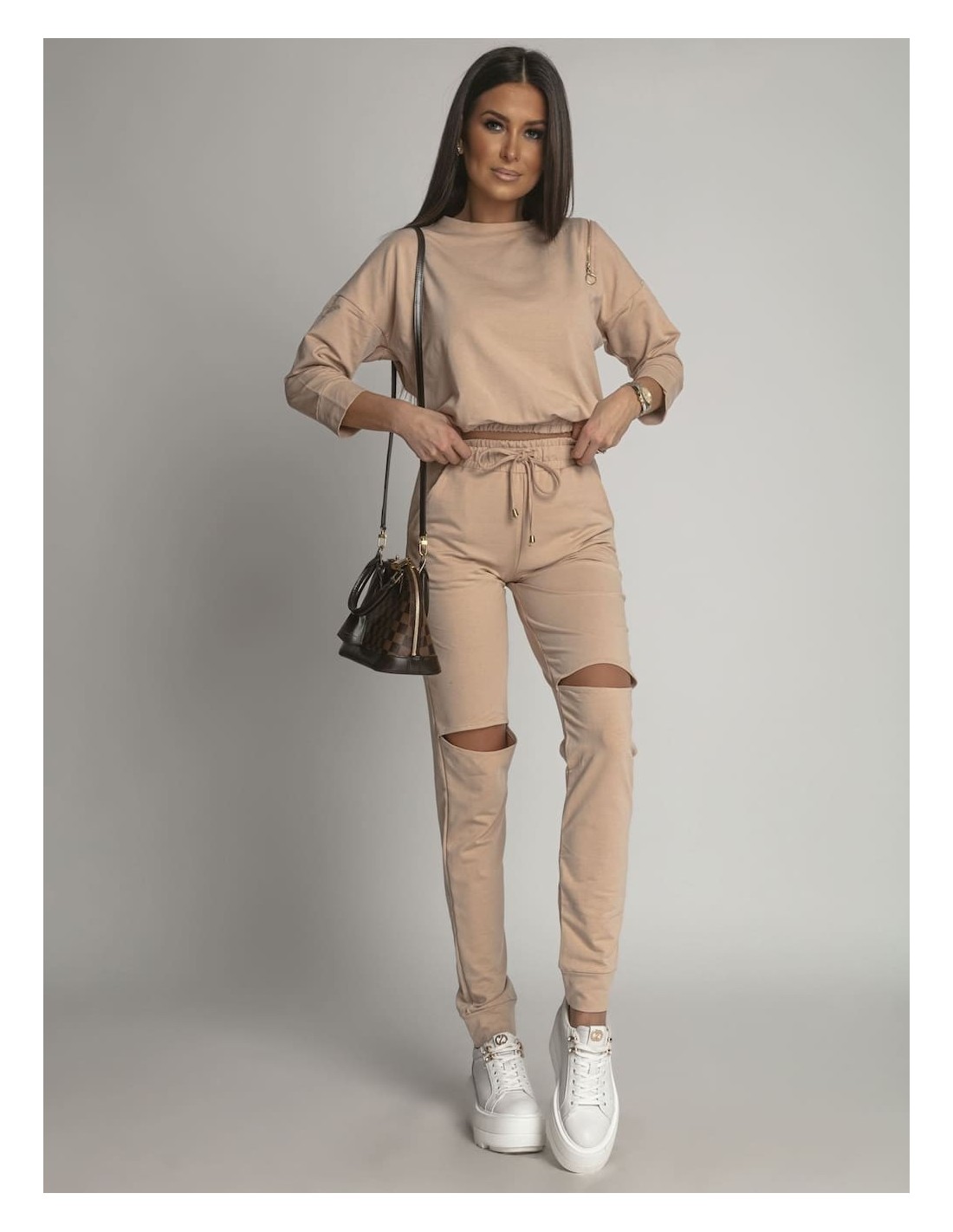 Sports tracksuit set with slits on the knees, beige FI608 - Online store - Boutique